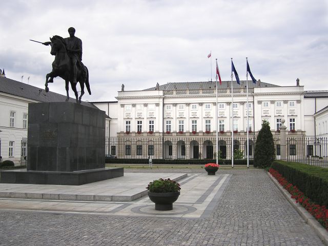 Tani, ale komfortowy nocleg w Warszawie na wyciągnięcie